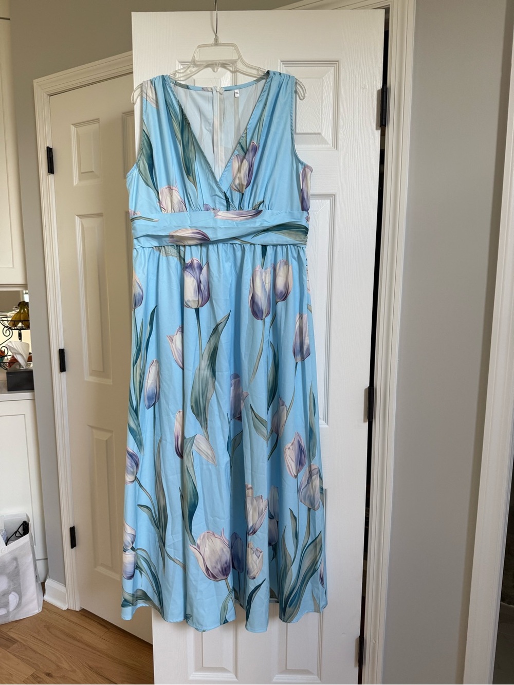 Light Blue Tulip-Print V-Neck Women's Formal Dress